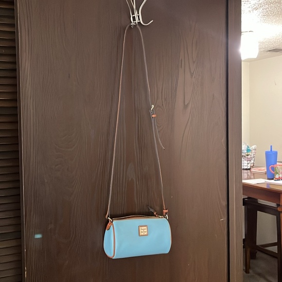 Dooney & Bourke crossbody - Picture 6 of 10